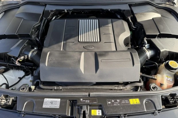 2016 Land Rover Discovery 4th Gen - Image 6 of 8