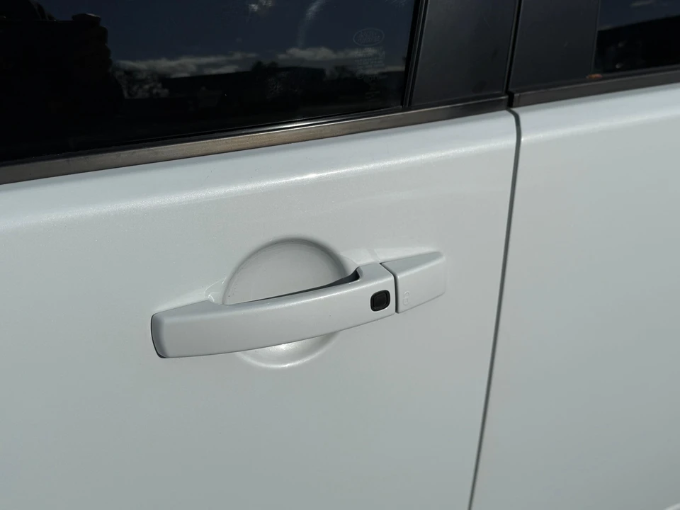 2016 Land Rover Discovery 4th Gen - Image 23 of 31