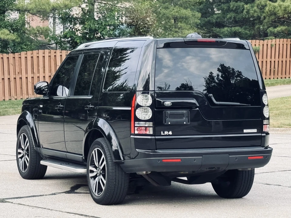 2016 Land Rover Discovery 4th Gen - Image 17 of 31