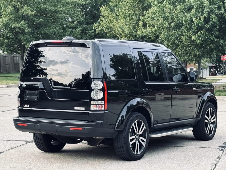 2016 Land Rover Discovery 4th Gen - Image 24 of 31
