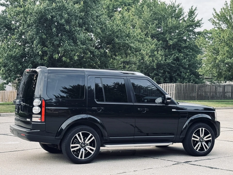 2016 Land Rover Discovery 4th Gen - Image 28 of 31