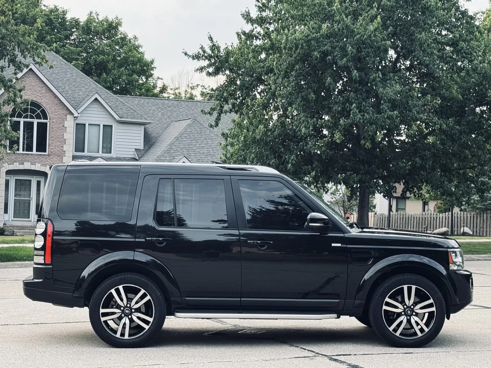 2016 Land Rover Discovery 4th Gen - Image 30 of 31