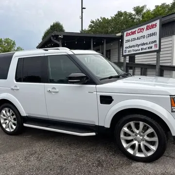 2016 Land Rover LR4 Landmark Edition