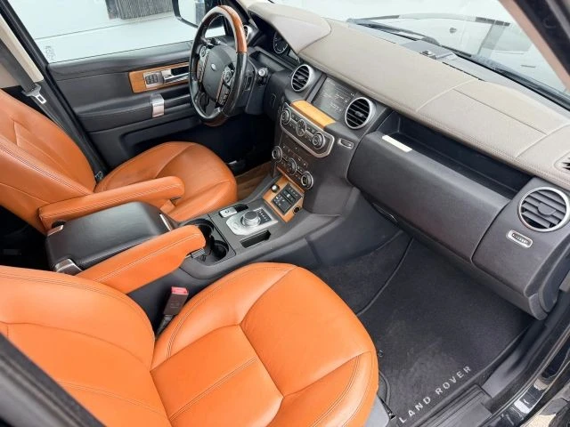 2016 Land Rover Discovery 4th Gen - Image 17 of 21