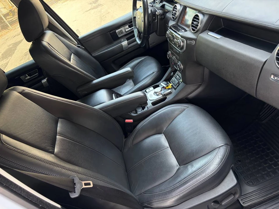 2016 Land Rover Discovery 4th Gen - Image 21 of 23
