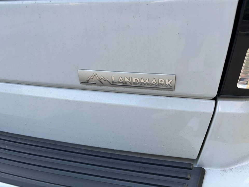 2016 Land Rover Discovery 4th Gen - Image 9 of 23