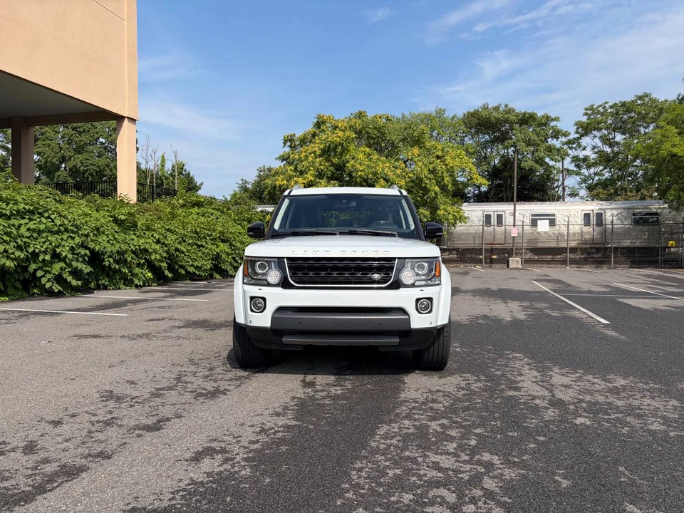 2016 Land Rover Discovery 4th Gen - Image 4 of 23