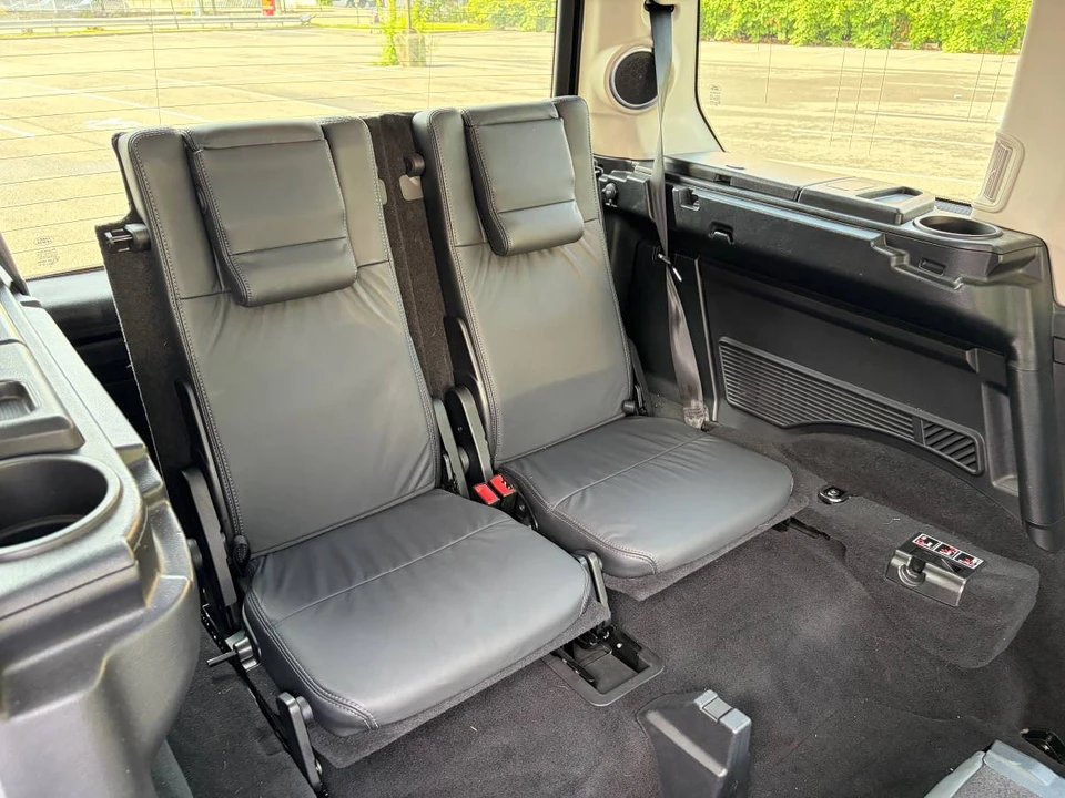 2016 Land Rover Discovery 4th Gen - Image 10 of 23