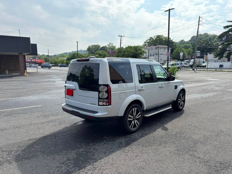 2016 Land Rover Discovery 4th Gen - Image 7 of 23