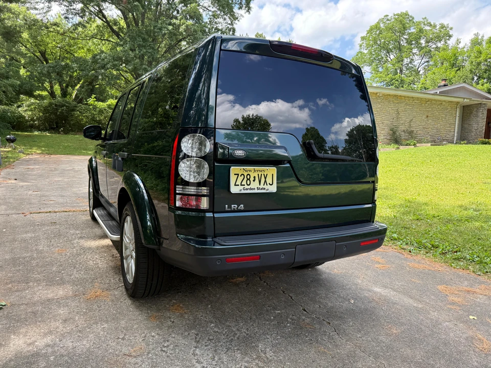2016 Land Rover Discovery 4th Gen - Image 17 of 31