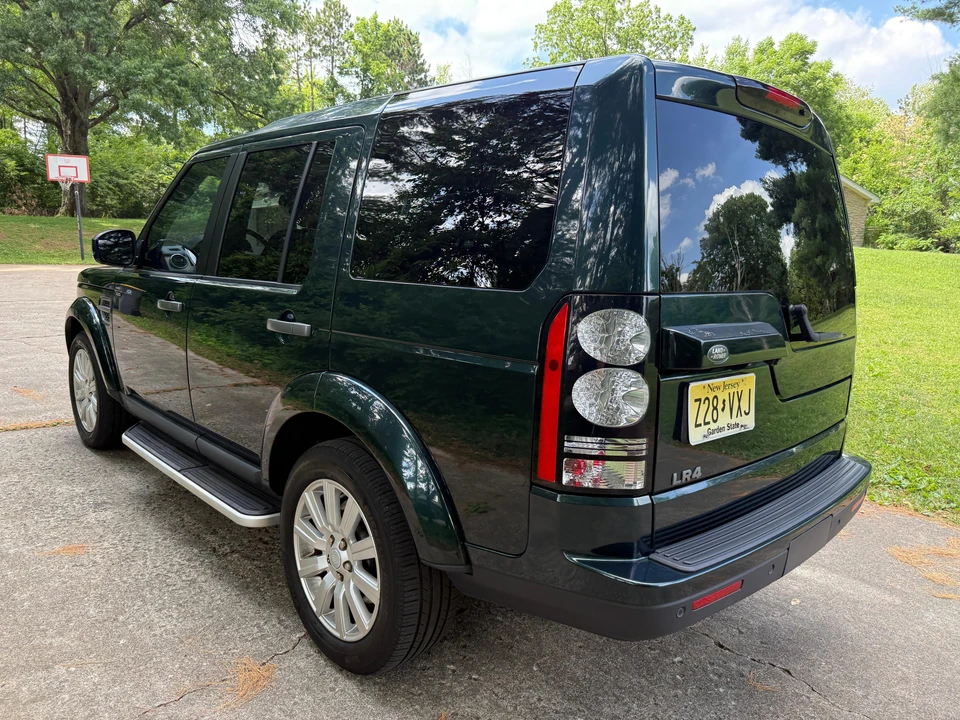 2016 Land Rover Discovery 4th Gen - Image 14 of 31