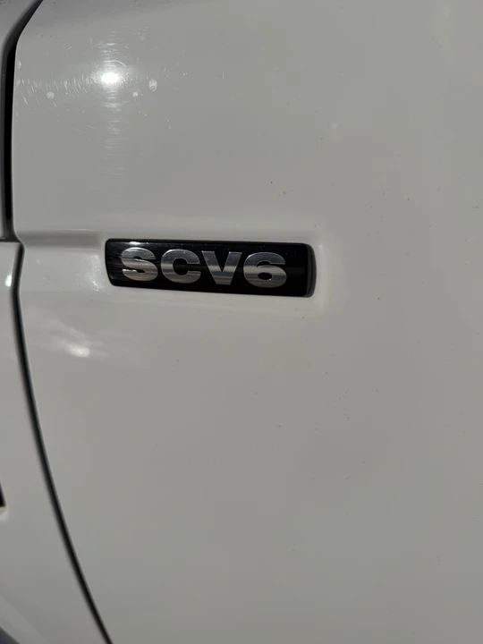 2016 Land Rover Discovery 4th Gen - Image 16 of 17