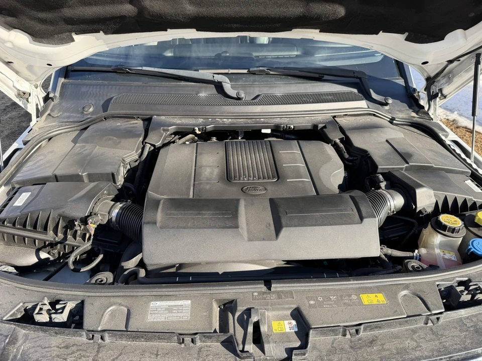 2016 Land Rover Discovery 4th Gen - Image 15 of 17