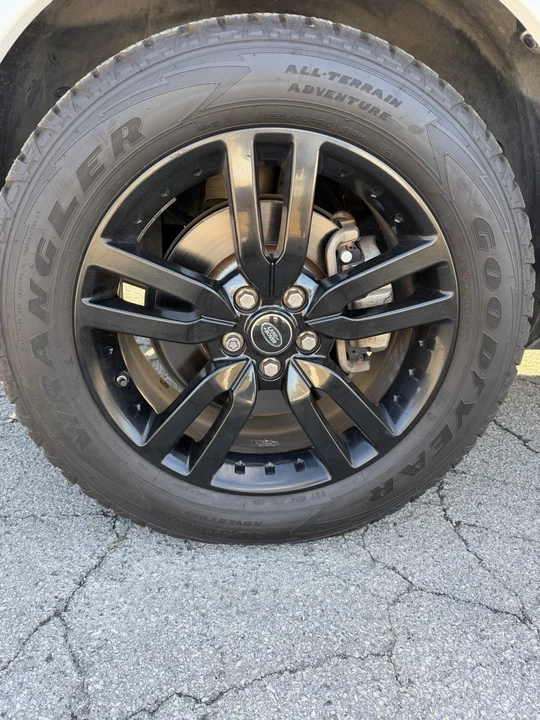 2016 Land Rover Discovery 4th Gen - Image 5 of 17
