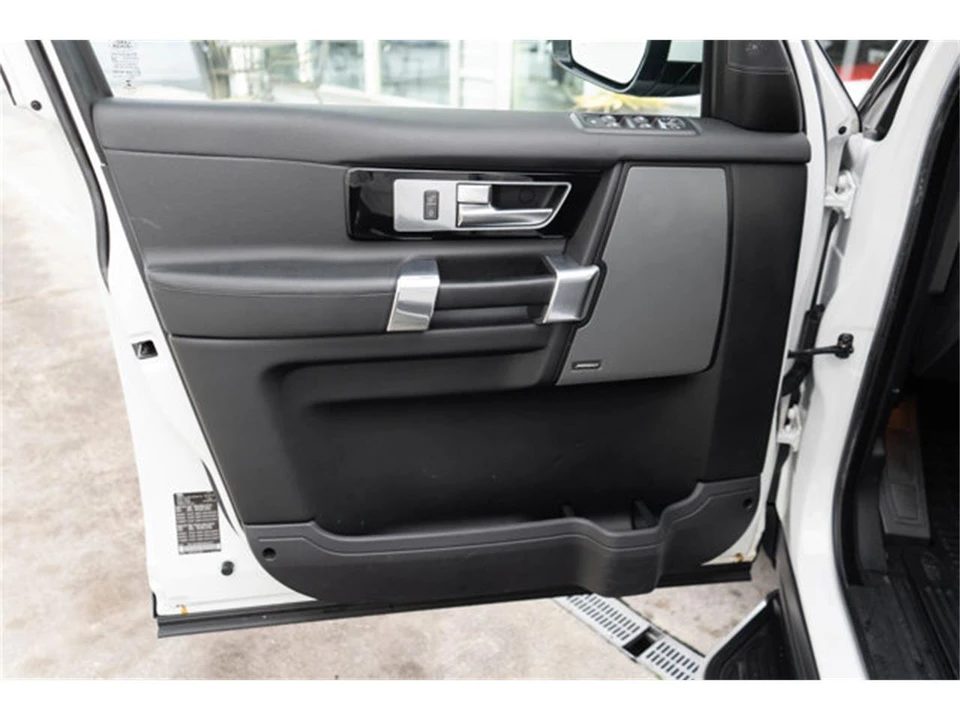 2016 Land Rover Discovery 4th Gen - Image 10 of 12