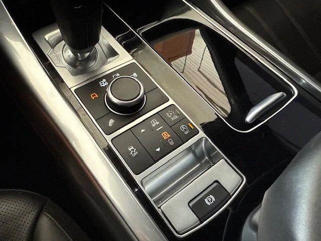 2016 Land Rover Range Rover L405 - Image 18 of 20