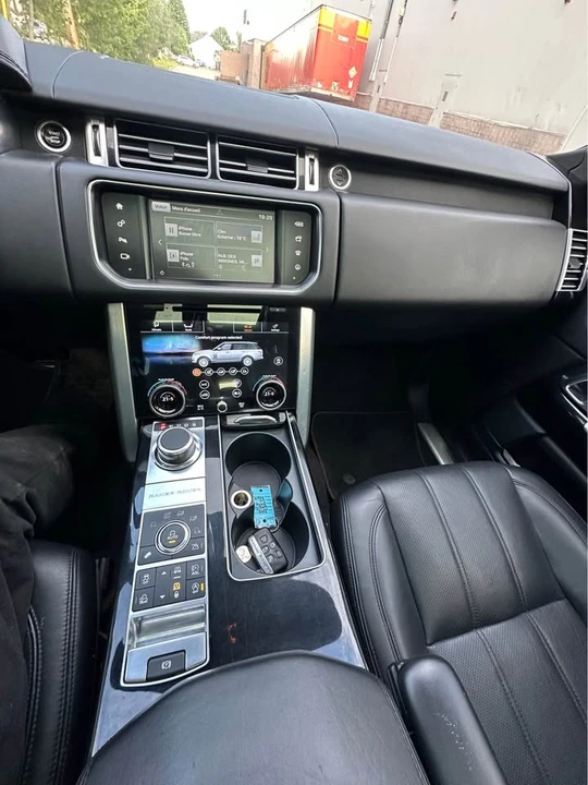 2016 Land Rover Range Rover L405 - Image 8 of 12