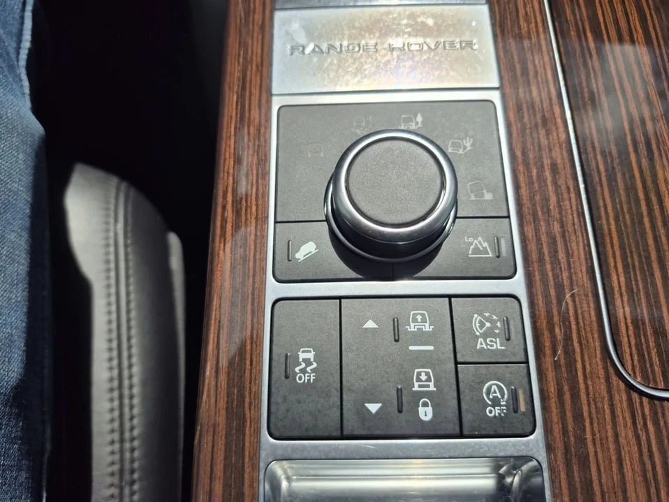 2016 Land Rover Range Rover L405 - Image 11 of 20