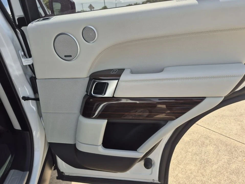 2016 Land Rover Range Rover L405 - Image 9 of 20