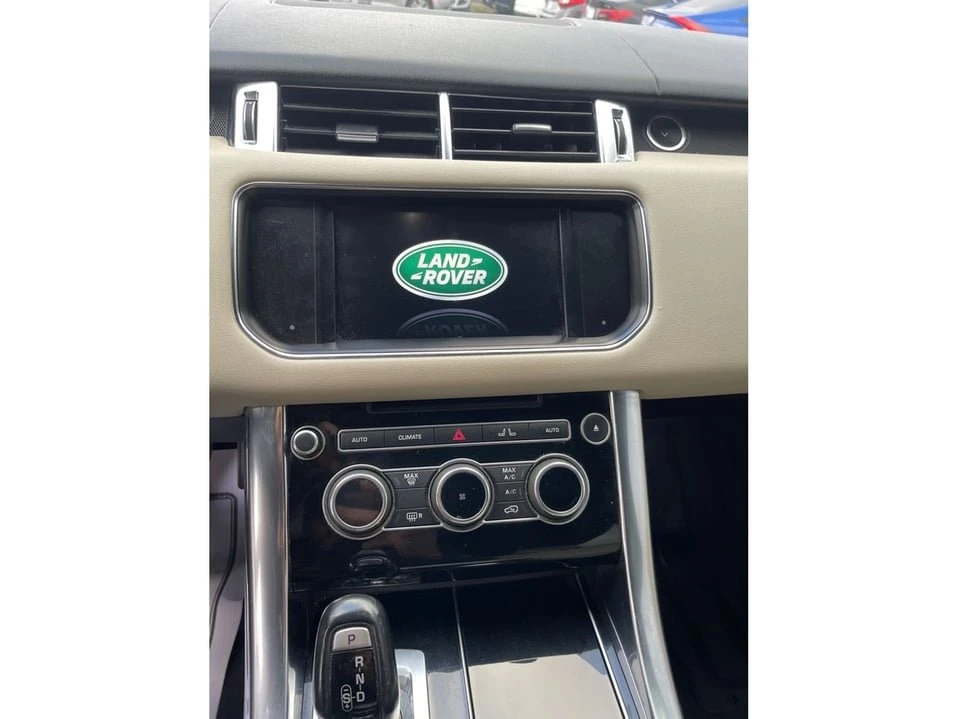 2016 Land Rover Range Rover L405 - Image 12 of 17
