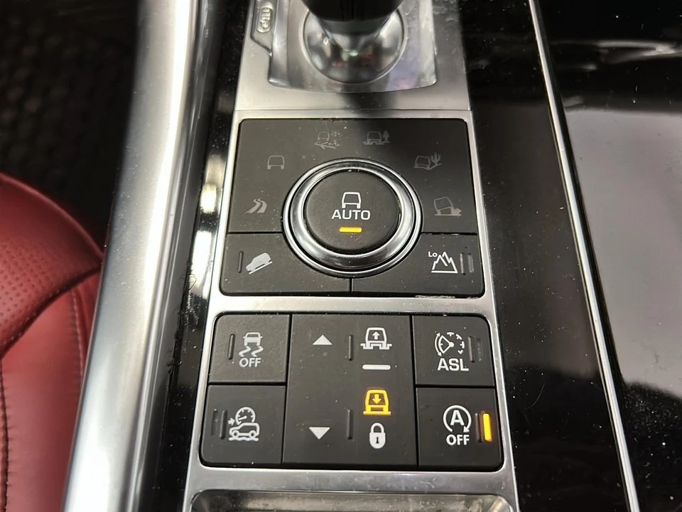 2016 Land Rover Range Rover L405 - Image 11 of 16