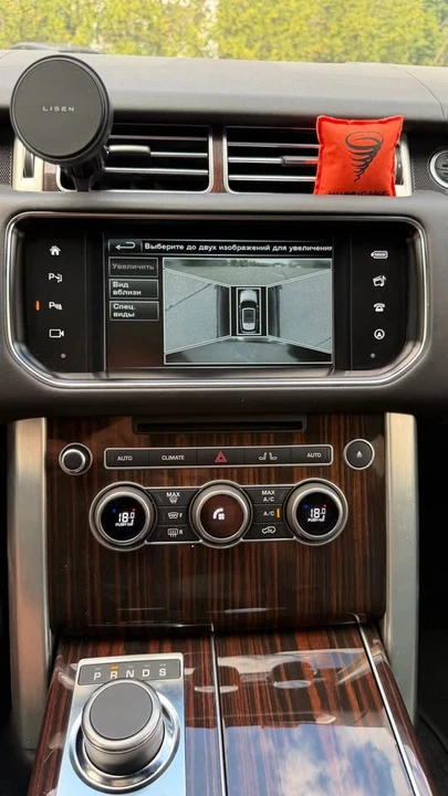 2016 Land Rover Range Rover L405 - Image 12 of 14
