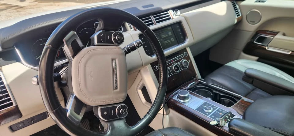 2016 Land Rover Range Rover L405 - Image 8 of 18