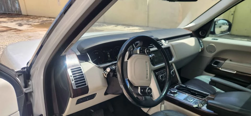 2016 Land Rover Range Rover L405 - Image 7 of 18