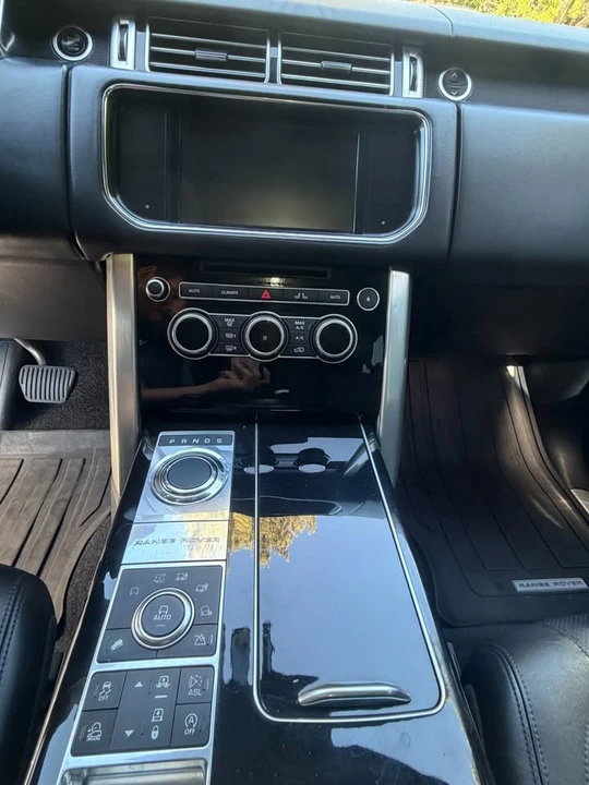 2016 Land Rover Range Rover L405 - Image 14 of 19