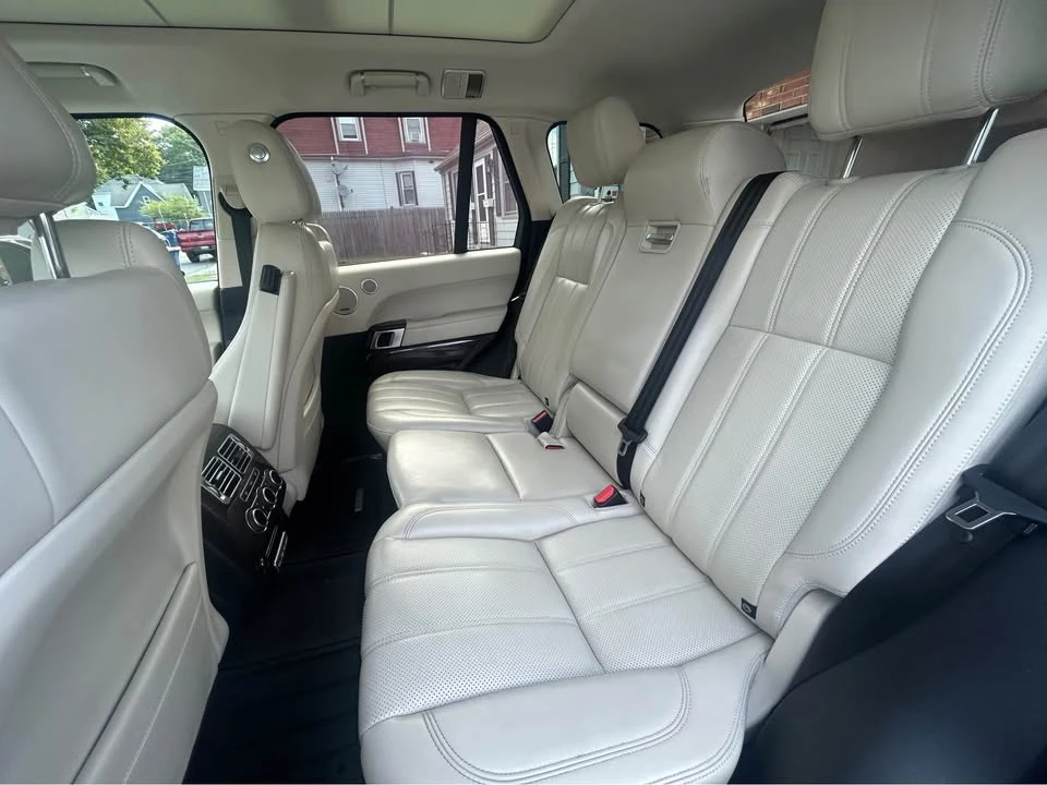 2016 Land Rover Range Rover L405 - Image 9 of 17