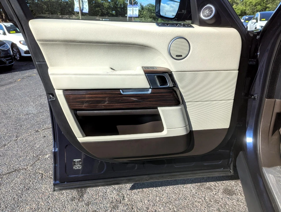 2016 Land Rover Range Rover L405 - Image 11 of 21