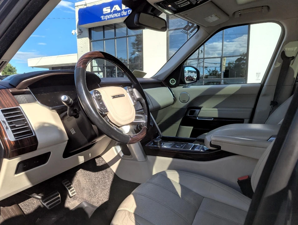 2016 Land Rover Range Rover L405 - Image 16 of 21