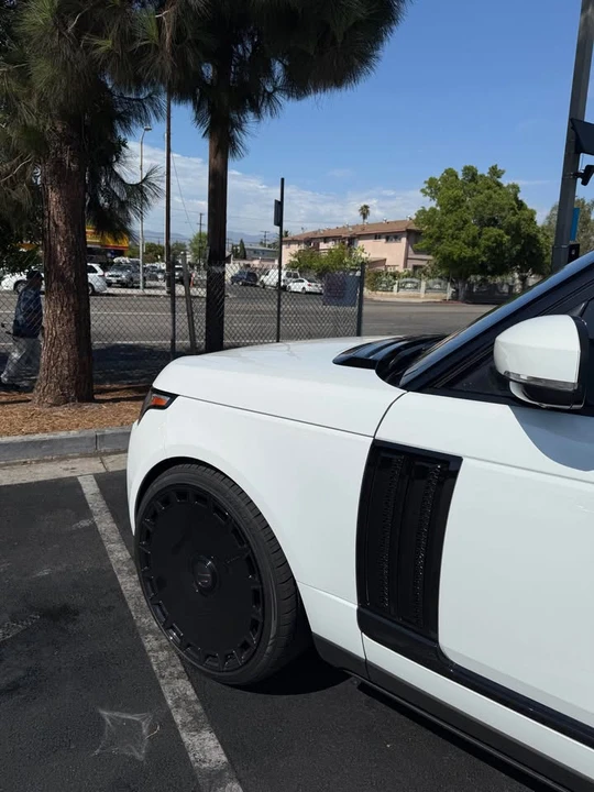 2016 Land Rover Range Rover L405 - Image 2 of 12