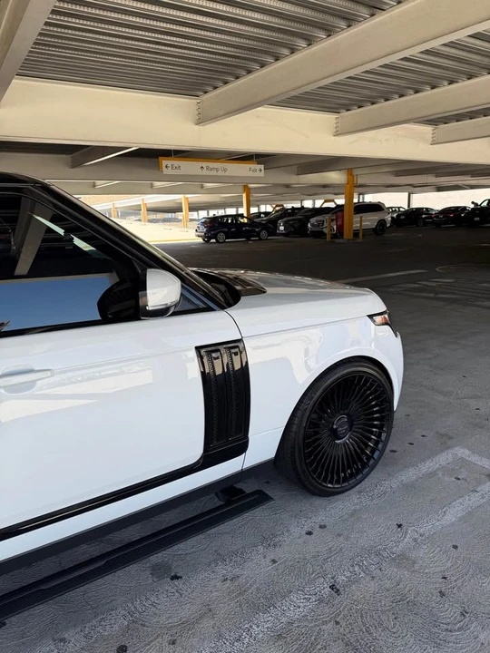 2016 Land Rover Range Rover L405 - Image 10 of 12