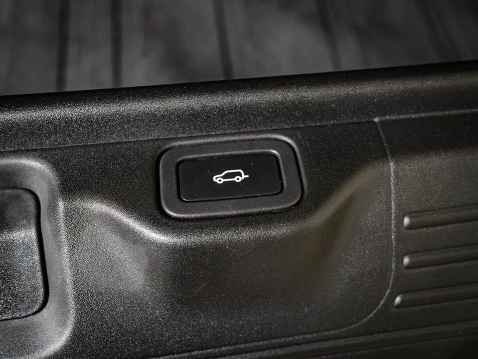 2016 Land Rover Range Rover L405 - Image 19 of 21