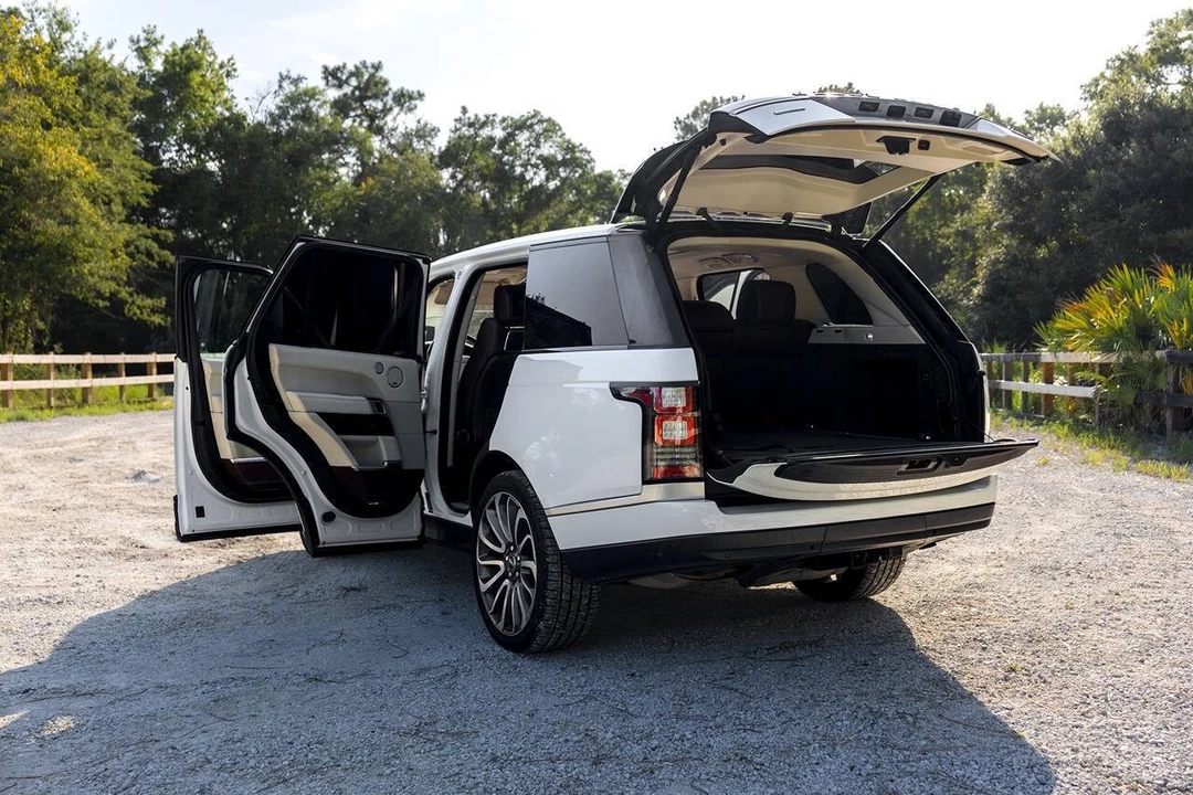 2016 Land Rover Range Rover L405 - Image 25 of 31