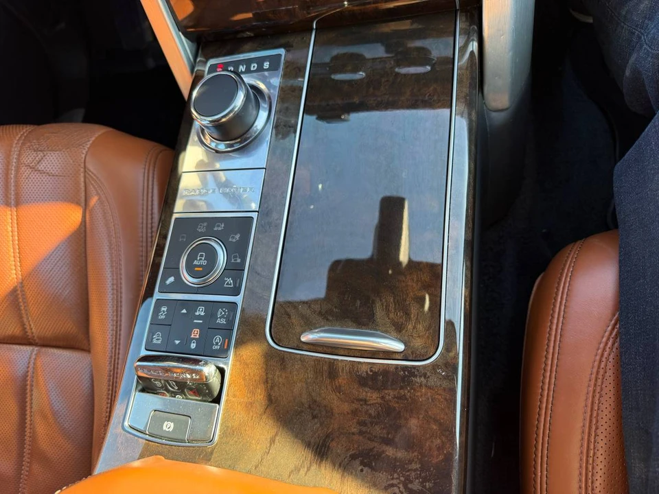 2016 Land Rover Range Rover L405 - Image 19 of 24