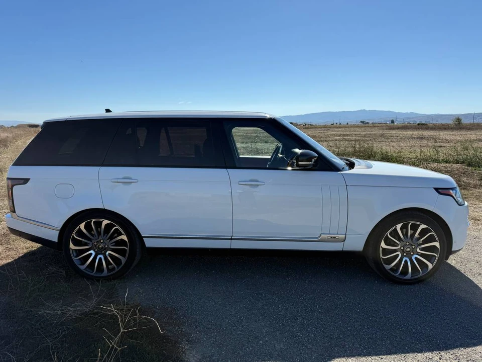2016 Land Rover Range Rover L405 - Image 5 of 24