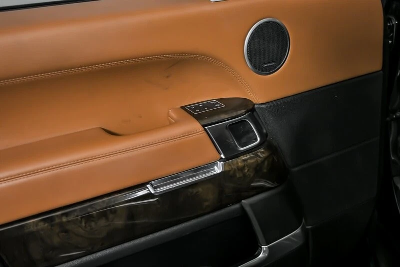 2016 Land Rover Range Rover L405 - Image 16 of 21