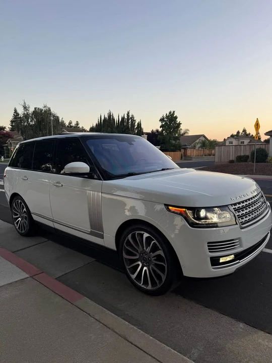2016 Land Rover Range Rover L405 - Image 2 of 12