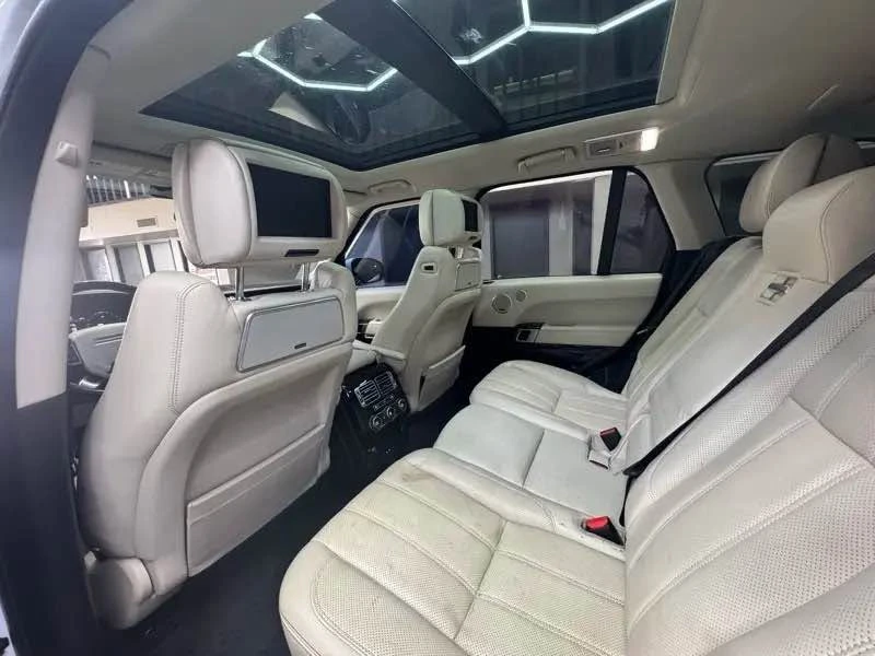 2016 Land Rover Range Rover L405 - Image 12 of 19