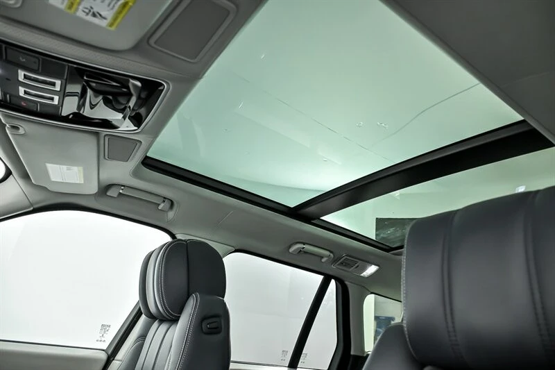 2016 Land Rover Range Rover L405 - Image 21 of 31