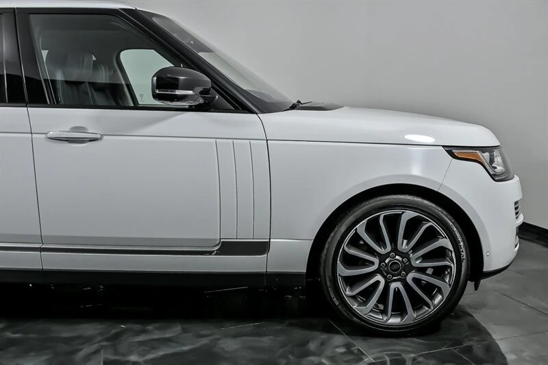 2016 Land Rover Range Rover L405 - Image 12 of 31