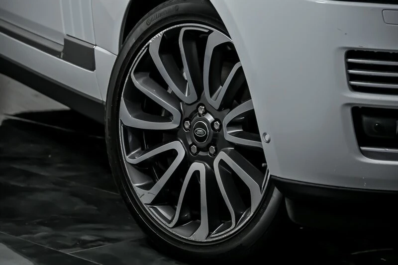 2016 Land Rover Range Rover L405 - Image 3 of 31