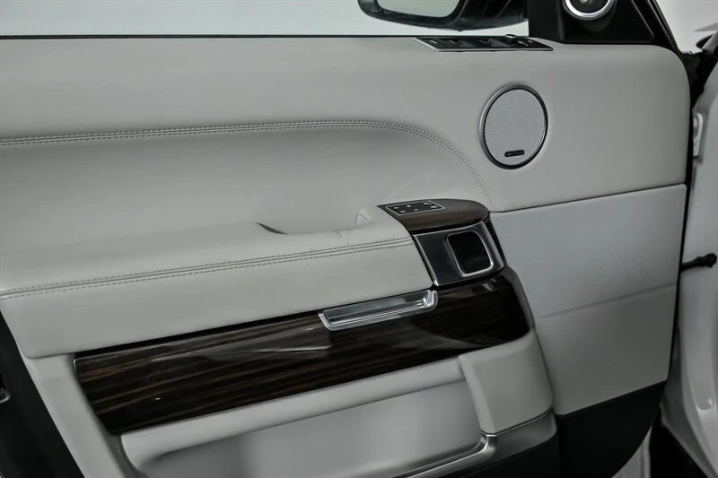 2016 Land Rover Range Rover L405 - Image 15 of 31