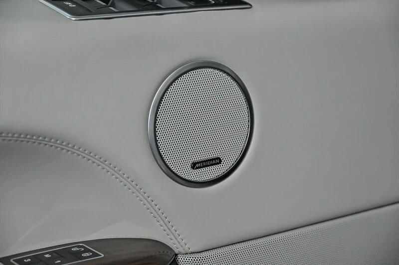 2016 Land Rover Range Rover L405 - Image 16 of 31