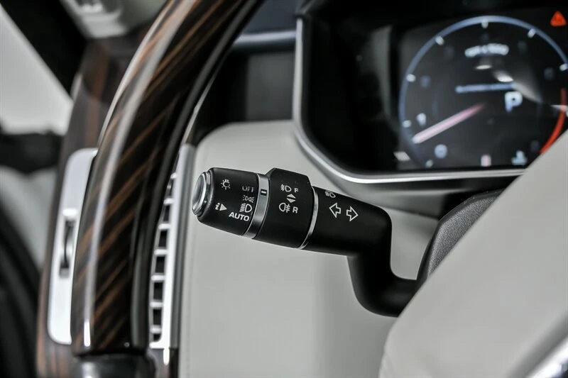 2016 Land Rover Range Rover L405 - Image 27 of 31