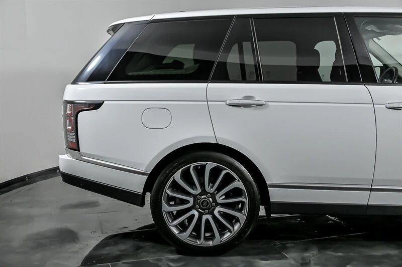 2016 Land Rover Range Rover L405 - Image 11 of 31