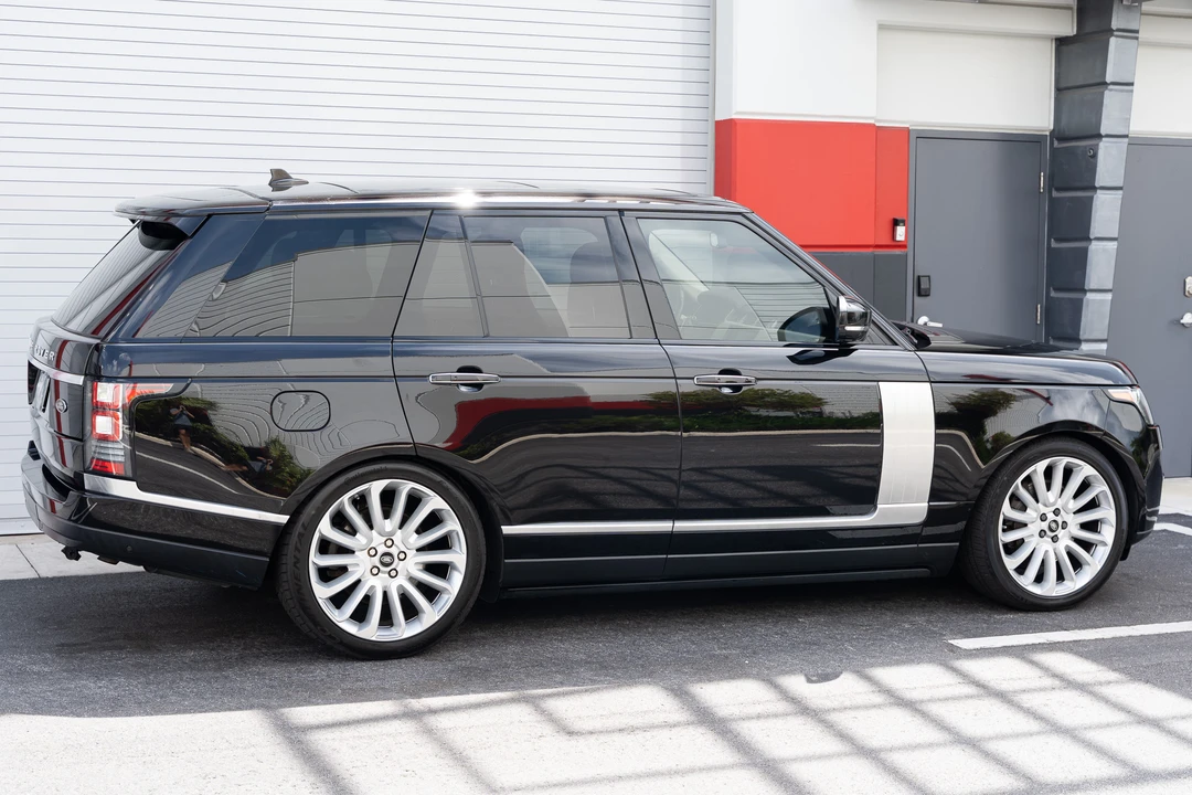 2016 Land Rover Range Rover L405 - Image 13 of 31