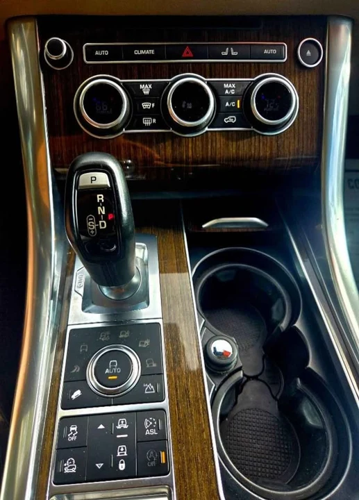 2016 Land Rover Range Rover L405 - Image 16 of 20